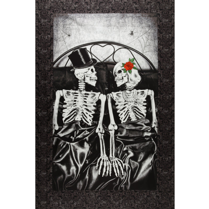 Stashbuster Cotton  - NORTHCOTT - 049 - Panel 25 x 44 in - Black