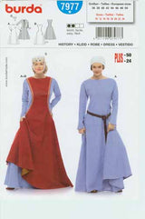 BURDA - 7977 Costume historique femme