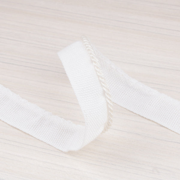 Lip cord ⅛ po (0.30 cm) White
