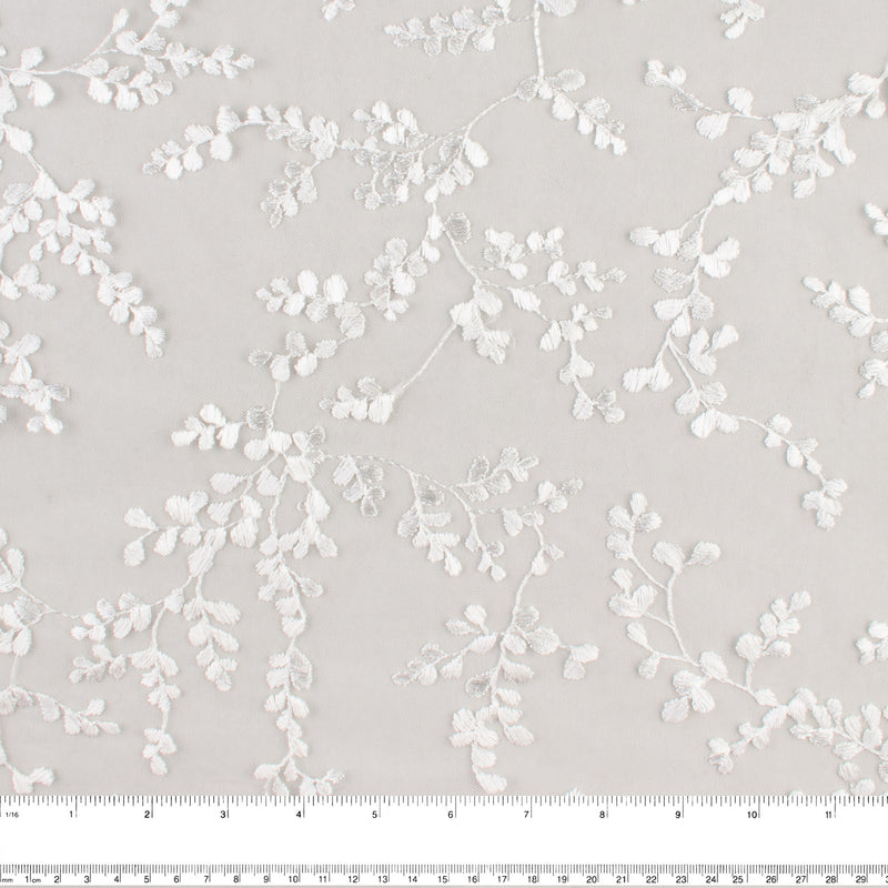 CHERIE Embroidered Mesh - Leaf - Winter white