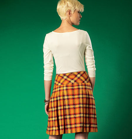 M7022 Misses' Skirts (size: 14-16-18-20-22)