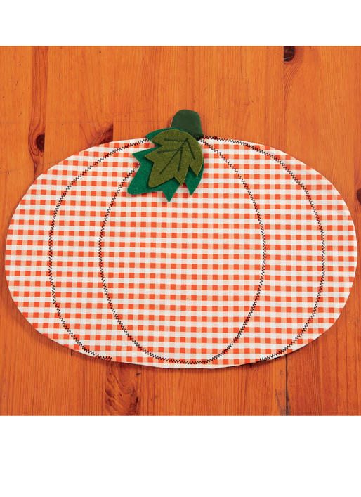 M7490 Pumpkin Placemats/Table Runner, Witch Hat/Legs, and Wreaths (size: One Size Only)