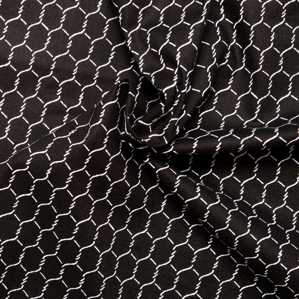 Wide Quilt Backing Print - Chicken wire - Black
